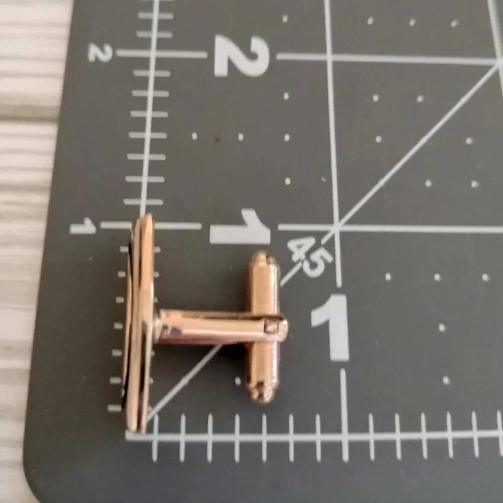 Vintage Hickok USA Goldtone Cufflinks Black Enamel Outline Square 1